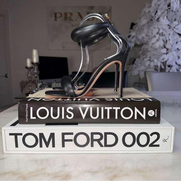 New Gianvito Rossi Womens 40 BIJOUX 105 Black Leather Sandals $995 - Picture 11 of 13